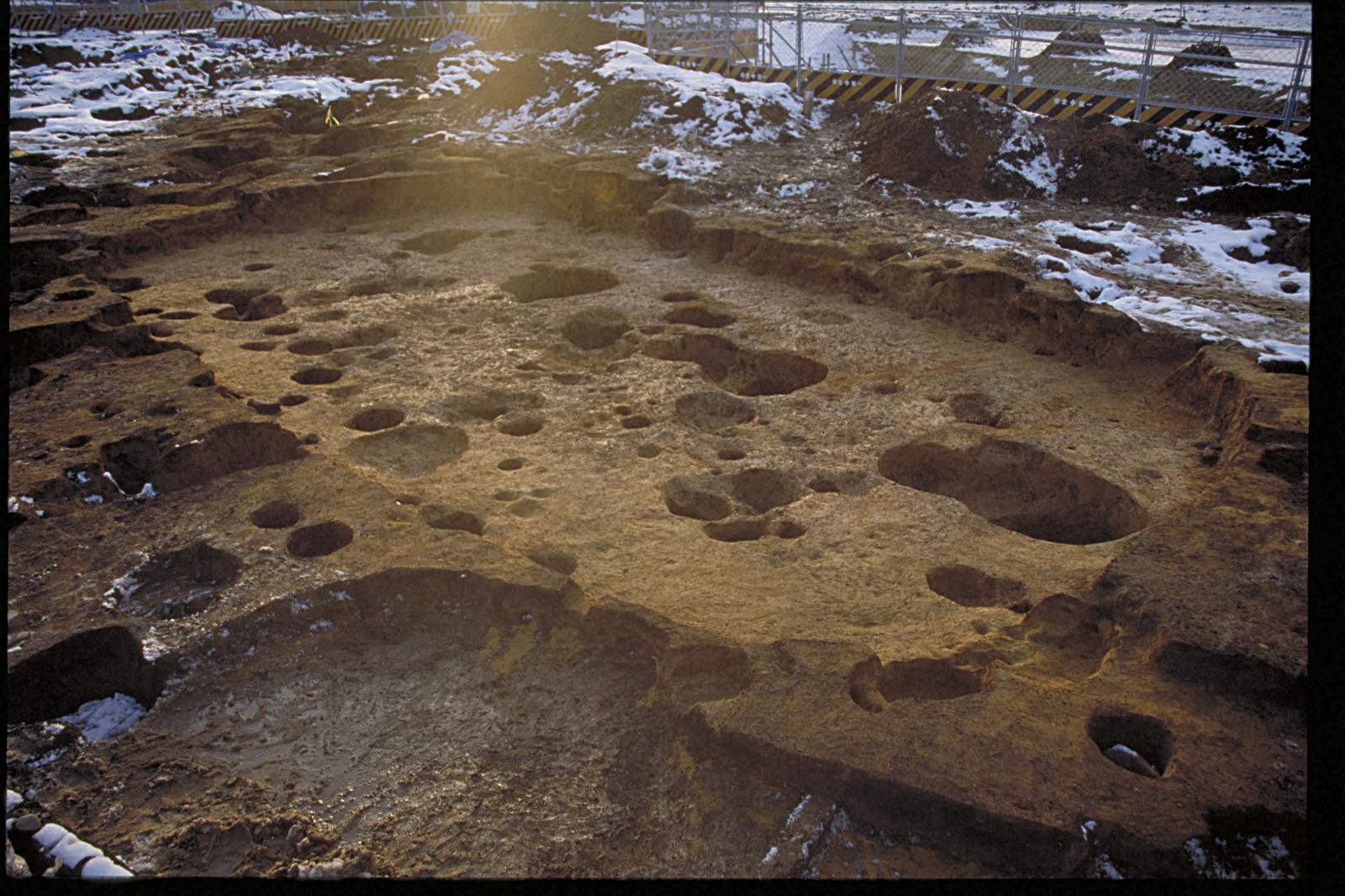 No.120 remains of pit-dwelling
