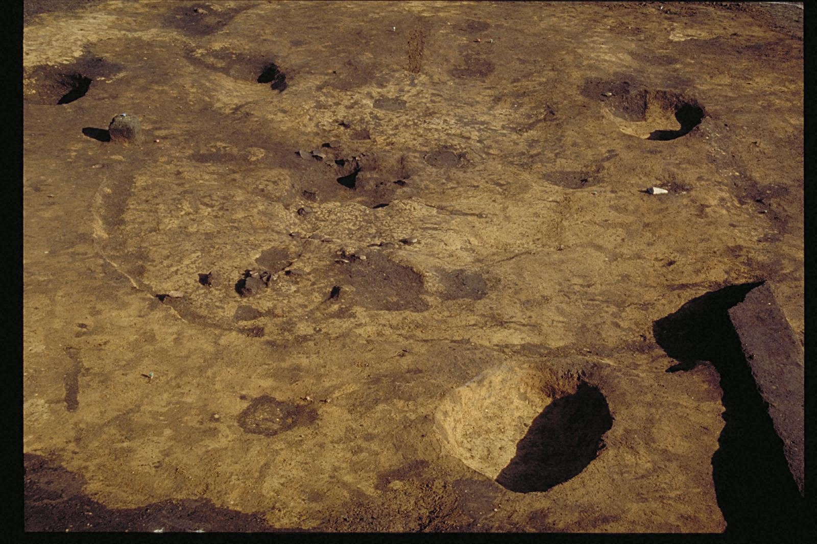 No.241 remains of pit-dwelling